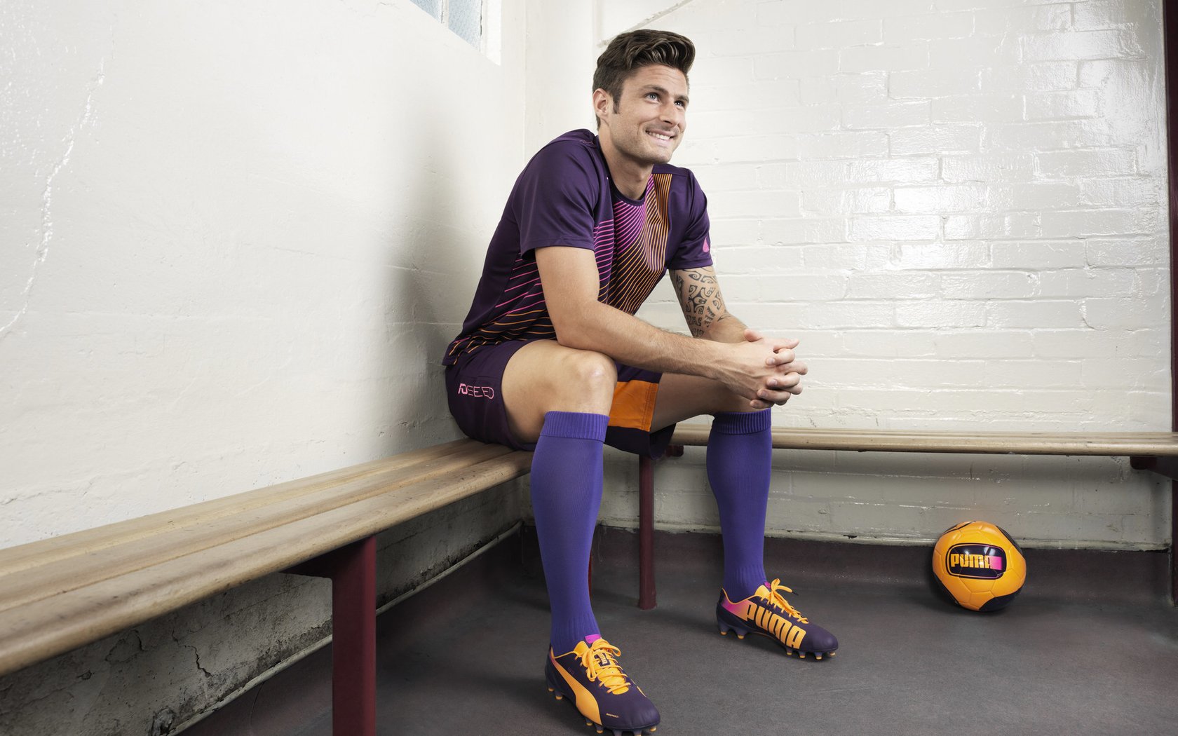 “逆境中的领袖:明星队长的坚韧精神”,明星队队长